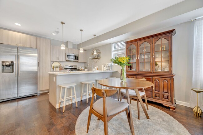 Foto del edificio - 1346 Nicholson St NW