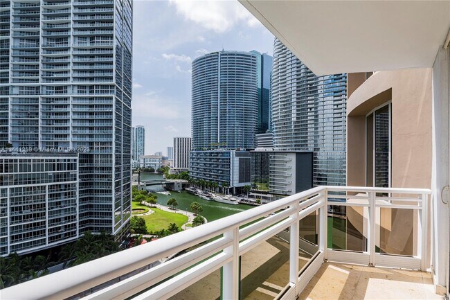 Building Photo - 901 Brickell Key Blvd