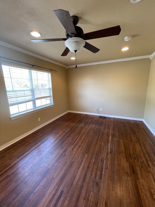 Foto del edificio - 2 bedroom House near Downtown BA