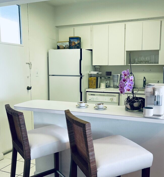 Foto del edificio - 770 NE 69th St