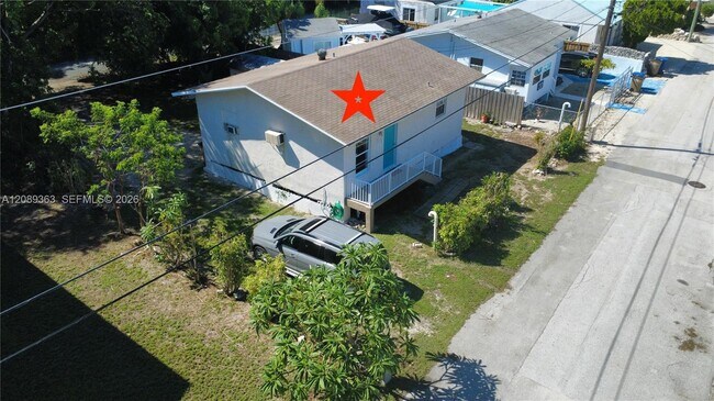 Foto del edificio - 10 Silver Springs Dr