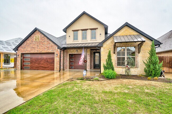 Foto del edificio - 4009 NE Realtree Dr
