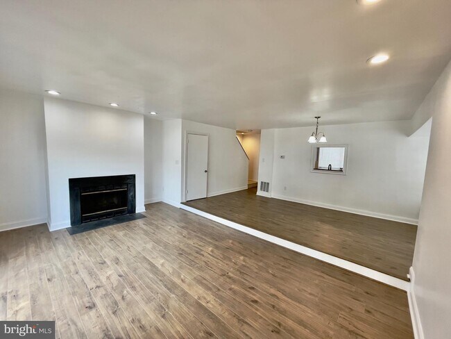 Building Photo - 11732 Stonegate Ln