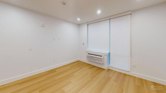 Foto del edificio - 337-339 Johnston Ave