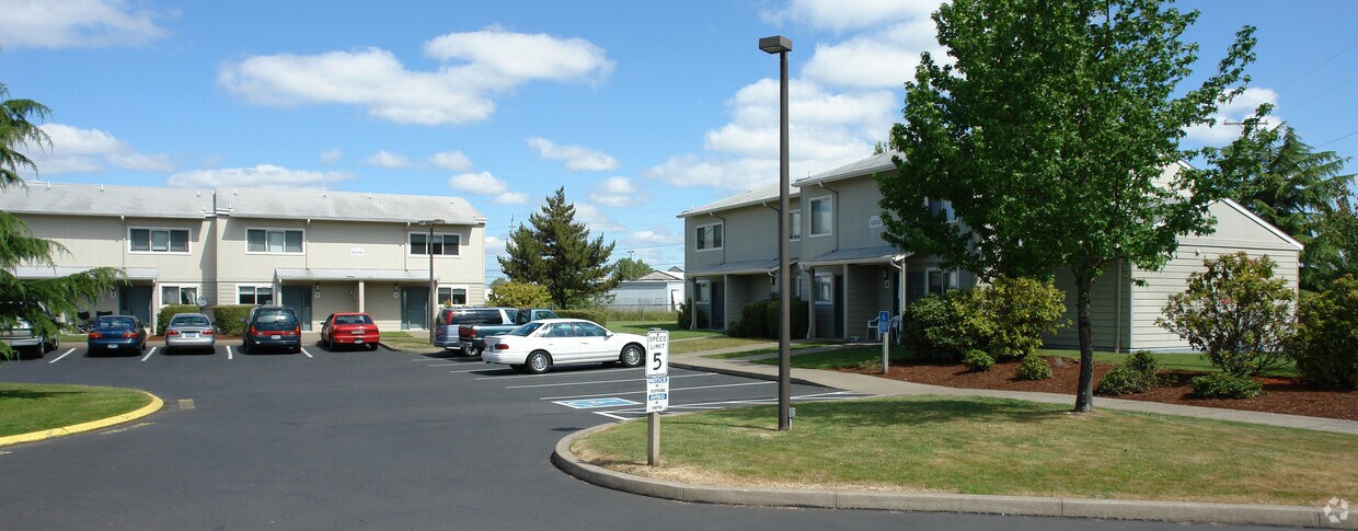 Foto del edificio - Richardson Bridge Apartments