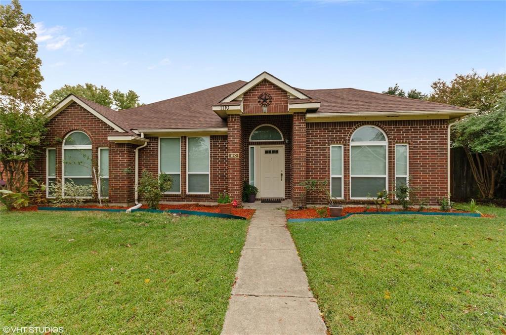Primary Photo - 1110 Old Knoll Dr