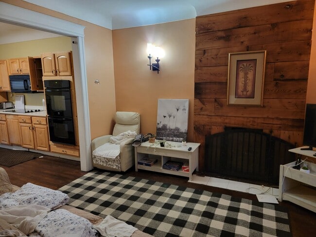 Foto del edificio - 8416 Brush St