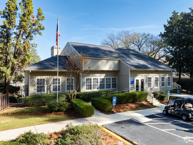 Building Photo - Aspen Pointe