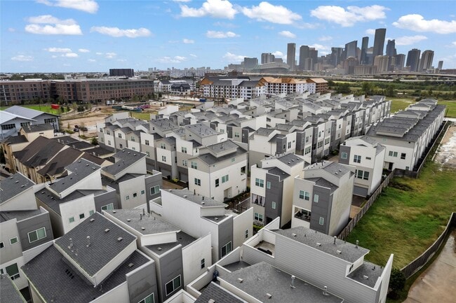 Foto del edificio - 317 Eado Park Cir