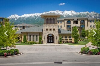 Building Photo - 952 W 965 N