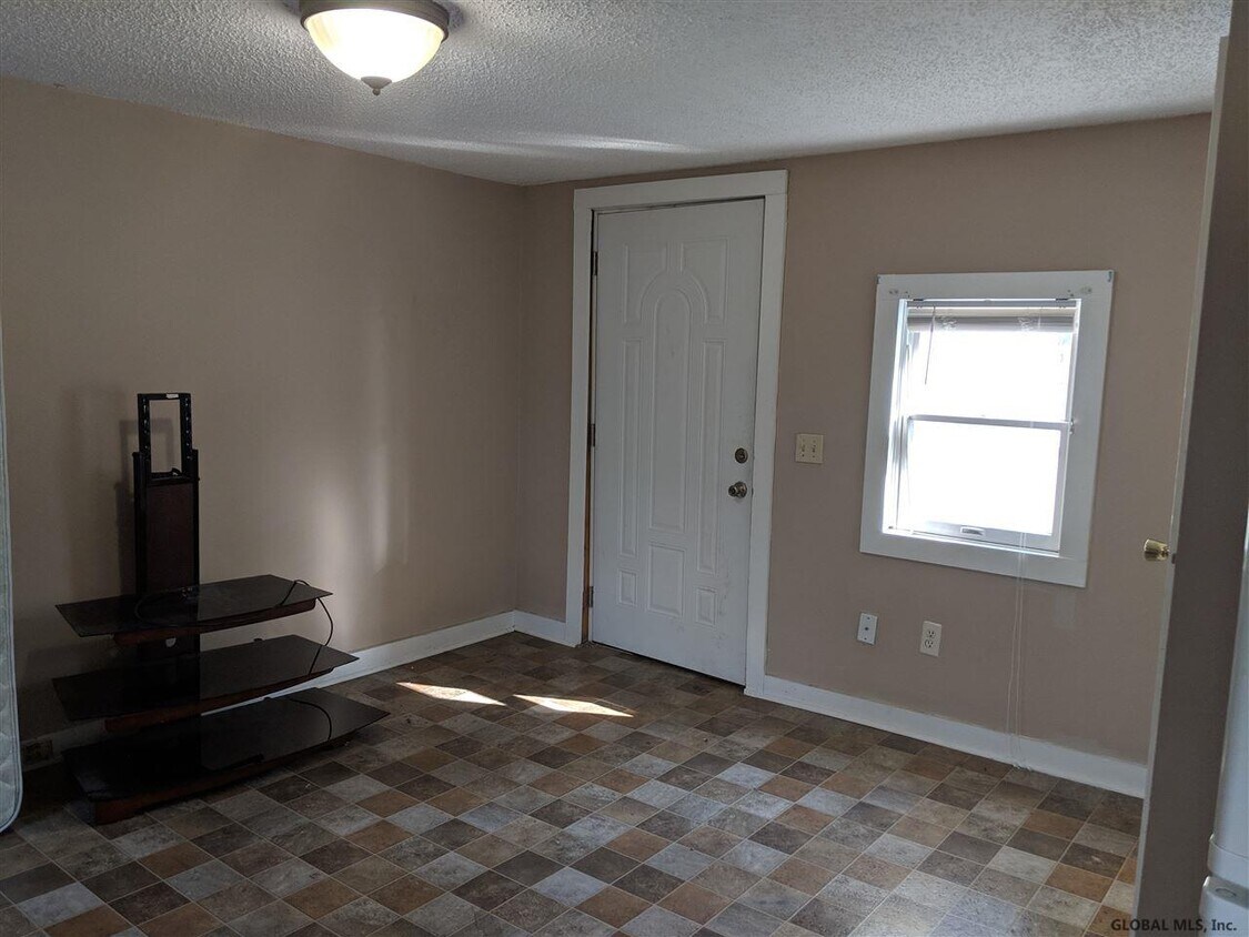 679 Rock City Rd, Ballston Spa, NY 12020 House Rental in Ballston Spa