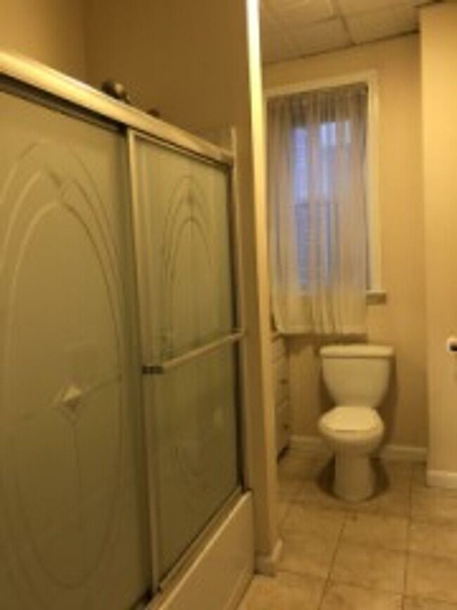 Foto del edificio - KENMORE (BU/NEU) 3 bed 1.5 bath - 9/1 - NO FEE