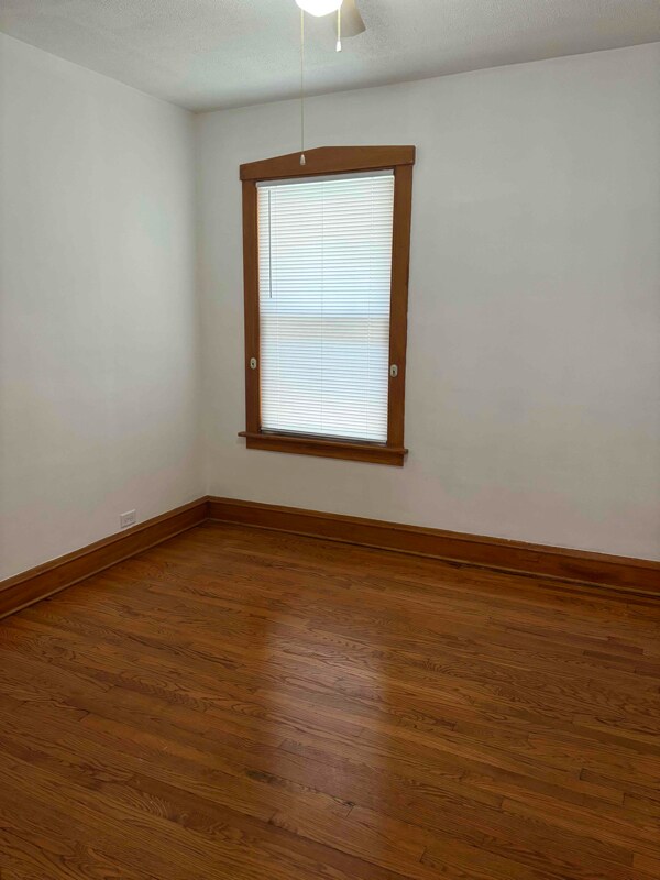 Foto del edificio - 3245 N Narragansett Ave