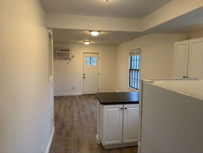 Building Photo - 37 Exchange St