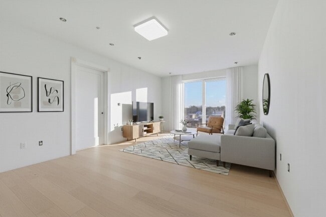 Building Photo - 1035 Commonwealth Ave