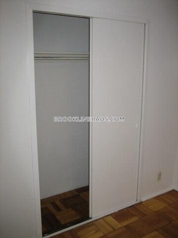 Primary Photo - 1440 Beacon St.