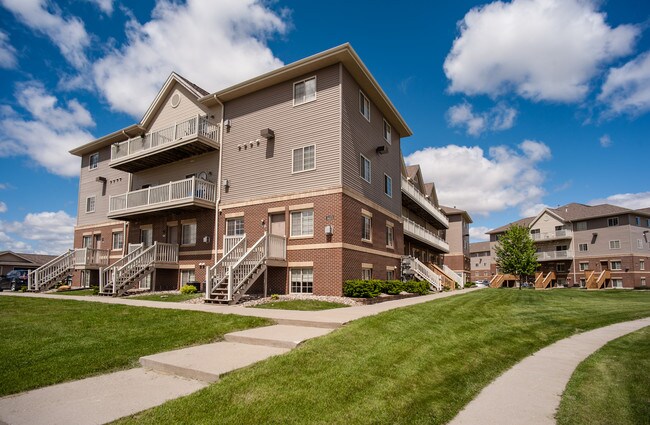 university west apartments and townhomes rentals ames ia