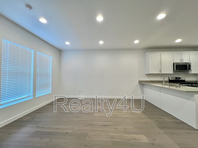 Foto del edificio - 3553 Hardman Way