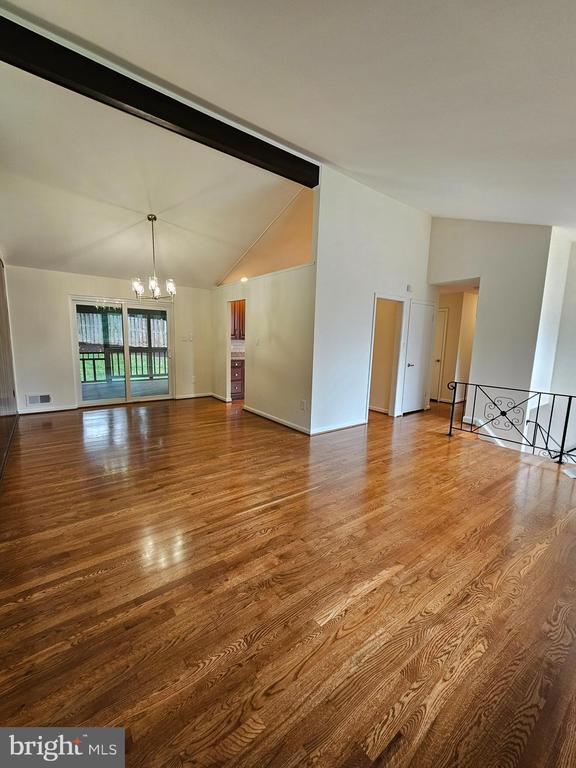 Foto del edificio - 5021 Swinton Dr
