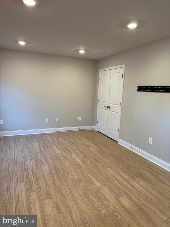 Building Photo - 7562 Warburg Way