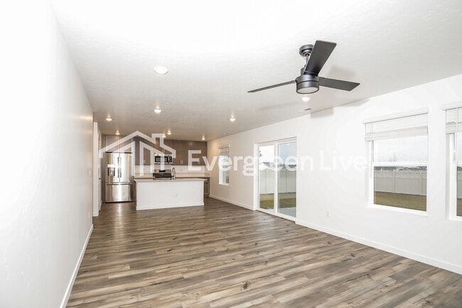 Building Photo - 15132 Nimbus Way