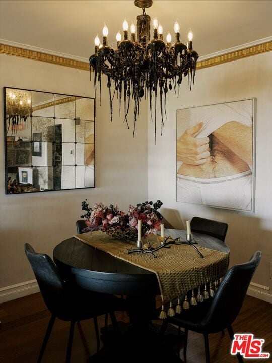 Building Photo - 1219 Sunset Plaza Dr Dr