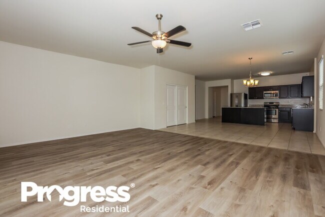 Foto del edificio - 4621 E Fire Opal Ln