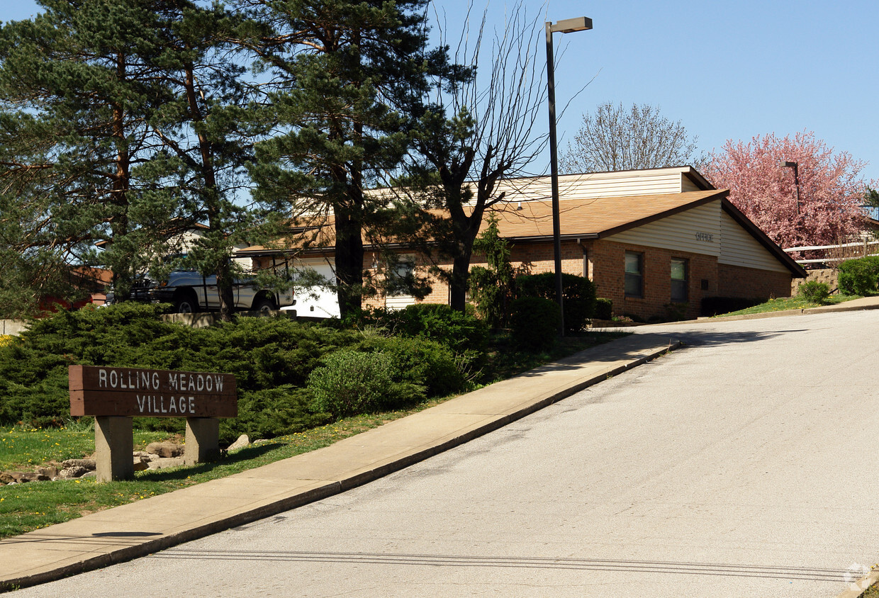 Primary Photo - Rolling Meadow Village