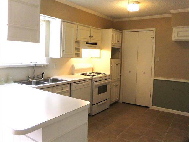 Foto del edificio - 530 Fairview Dr