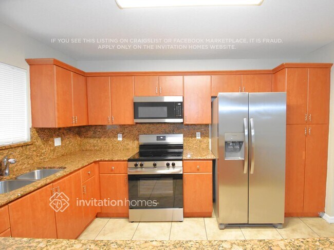 Foto del edificio - 3746 NW 201st Terrace