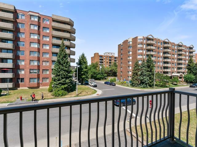Balcony - 2632 Rue Modugno