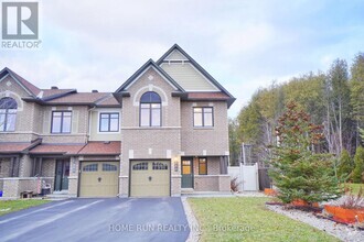 Building Photo - 342 Tourmaline Cres