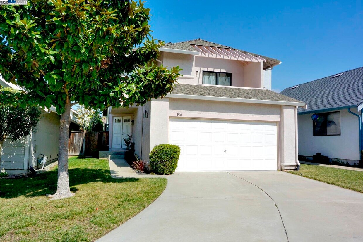 Foto principal - 2910 Liberty Dr