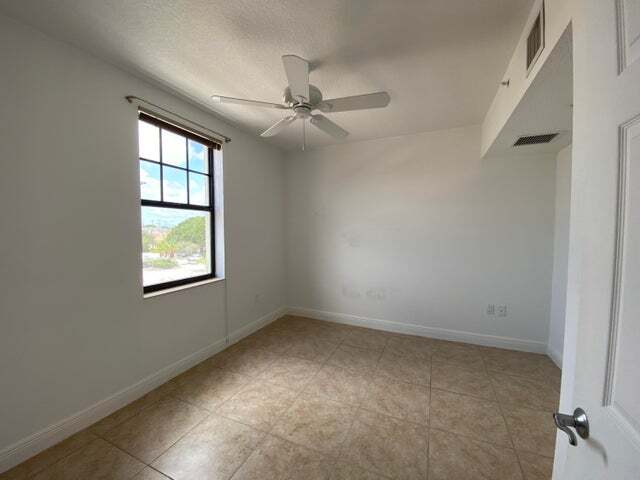 Building Photo - 511 Lucerne Ave