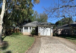 Building Photo - 1819 Ashmore Green Dr