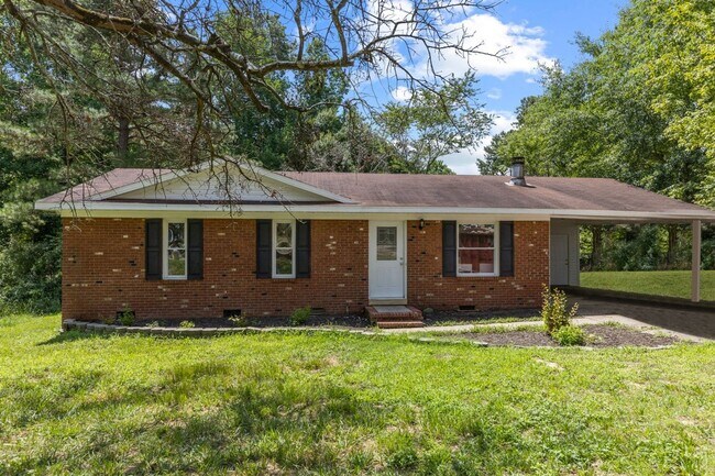 Building Photo - Beautiful Three Bedroom Home!