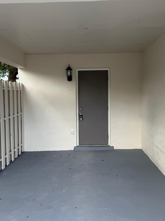 Foto del edificio - 3391 NW 18th Pl