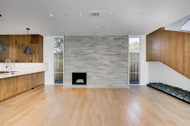 Foto del edificio - 3816 Hanover St