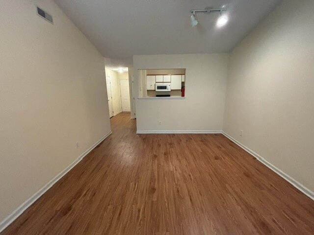 Foto del edificio - "Charming 2-Bed, 2-Bath Duplex Retreat on ...