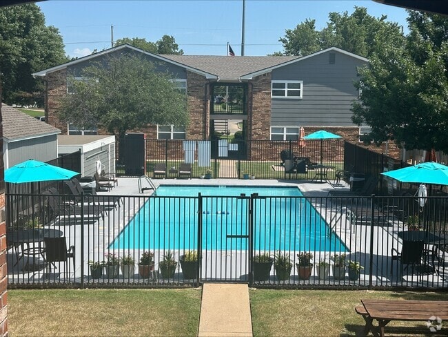 Pool - Winds of Oak Forest
