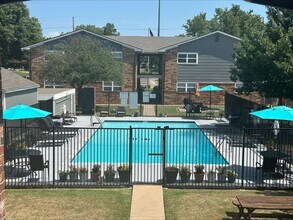 Pool - Winds of Oak Forest