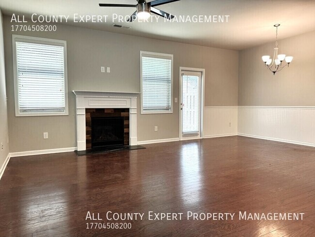 Building Photo - 157 Townview Dr
