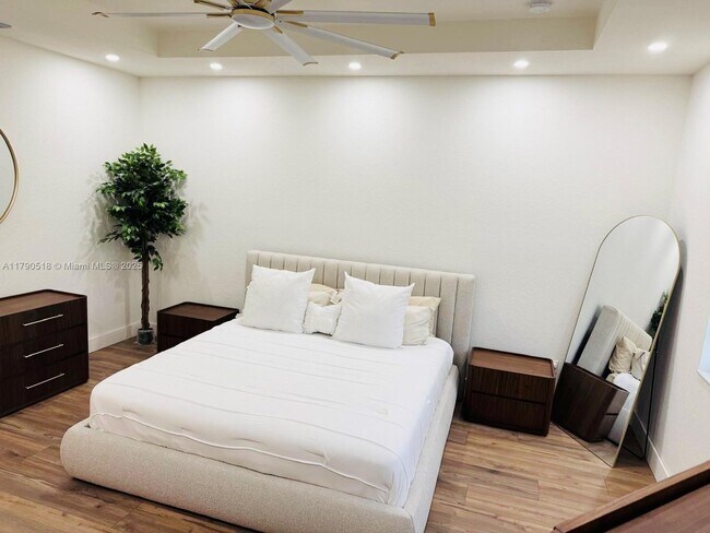 Foto del edificio - 7935 NW Greenbank Cir