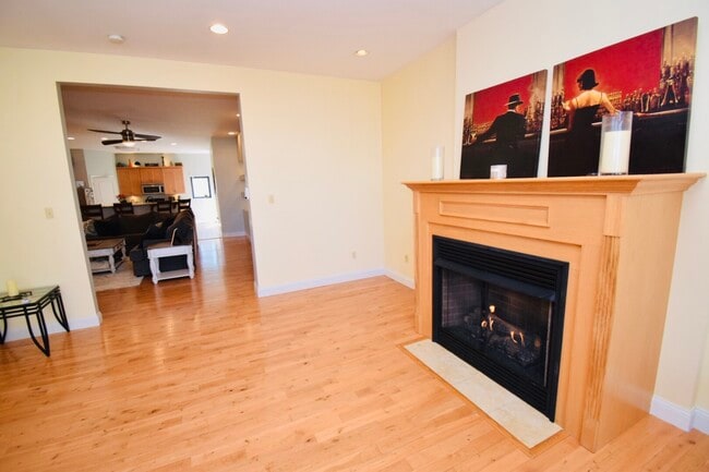 Building Photo - 4376 Olive St