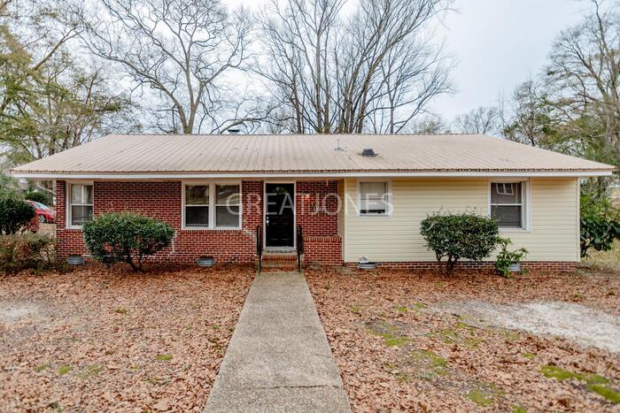Primary Photo - 3920 Howard Ave