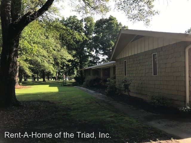 Building Photo - 3 br, 2 bath House - 405 Brightwood Church...