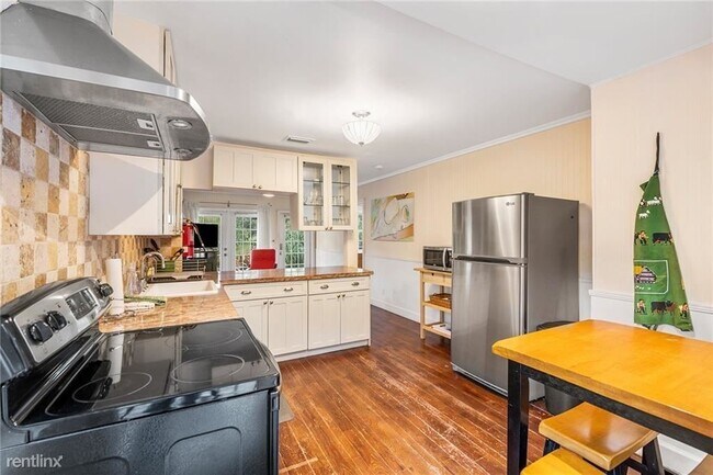 Building Photo - 2 br, 2 bath House - 709 SW 12th Ave