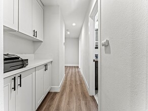 Building Photo - 9361 Murline Dr