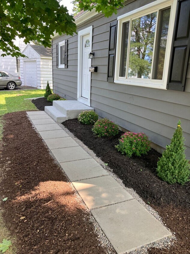 Primary Photo - 3 Bedroom Cape Cod East Syracuse