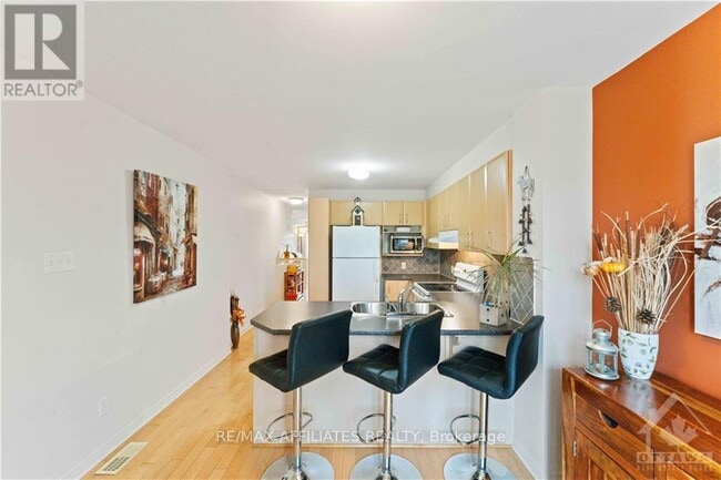 Building Photo - 204-204 Chapman Mills Dr